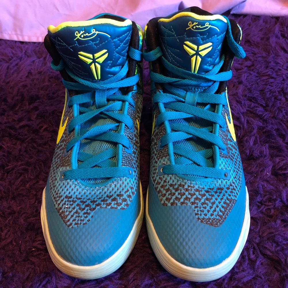 Kobe Bryant Nike Basketball Shoes